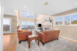 Sunlit home with gorgeous ocean views big decks and hot tub - Image 2