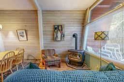 Fun and Unforgettable Beach House Dog friendly with a Great Location - Image 5