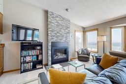 Oceanfront home with picture windows balcony and elevator watch for whales - Image 4