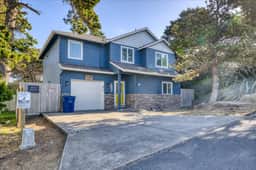 Lincoln City Beach Retreat with Hot Tub, Patio & Game Room - Image 2