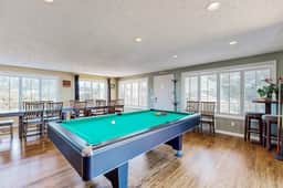Eclectic home with amazing 360 degree view deck private hot tub and game room - Image 4