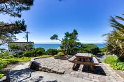 Cozy Ocean-View Condo Near Beach & Coastal Events - Image 4