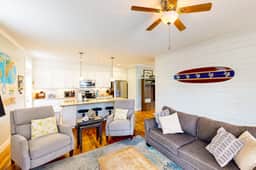 Dog friendly coastal home with private hot tub and park access - Image 3