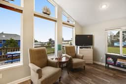 Spacious House with Partial Ocean Views Quiet Location and Two Living Rooms - Image 4