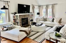 Cottage de la Mer House in Lincoln City with serene porch walk to the beach - Image 2
