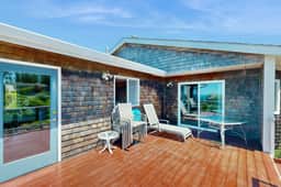 Stunning coastal home with ocean views firepit and media room walk to beach - Image 3
