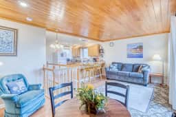 Welcoming Condo with Ocean Views and Private Hot Tub Short Walk to the Beach - Image 2