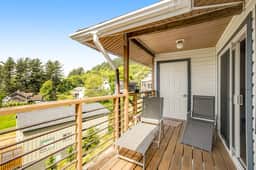 Welcoming Condo with Ocean Views and Private Hot Tub Short Walk to the Beach - Image 5