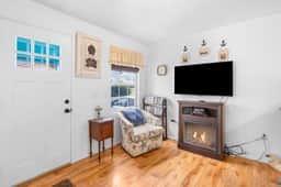 Historic Rockaway Cottage Near 7 Miles of Beach - Image 3