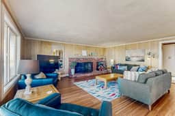 Oceanfront home with a washer dryer and beach access - Image 5