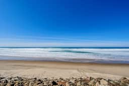 Proposal Rock Charmer Condo in Neskowin with creekside and ocean views - Image 3