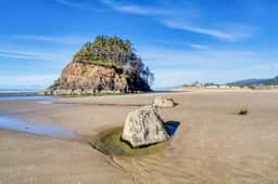 Proposal Rock Charmer Condo in Neskowin with creekside and ocean views - Image 4