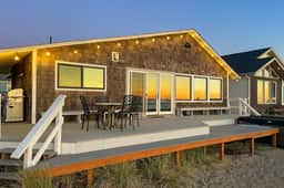 Beachfront home with ocean view hot tub and wood burning fireplace dog friendly - Image 3