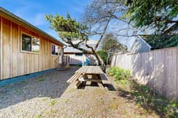 Classic Beach House with Firepit Full Kitchen Fenced Yard Dogs Welcome - Image 3