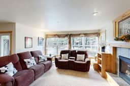 Coastal home walking distance to the beach with outdoor shower and fireplace - Image 3