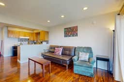 Dog Friendly Condo with Ocean View and Beach Access Perfect for Family Fun - Image 3