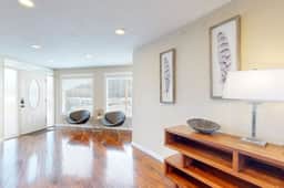 Luxurious and Spacious Renovated Condo with Gorgeous Ocean Views Dogs OK - Image 5