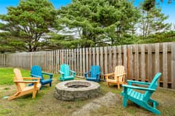 Dog friendly home across street from beach with rooftop deck and views - Image 3