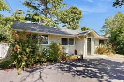 Dog Friendly Oregon Coast Getaway with Private Hot Tub - Image 5