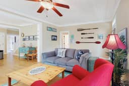 Dog Friendly Home with Private Hot Tub Free WiFi Decks and Gas Grill - Image 5