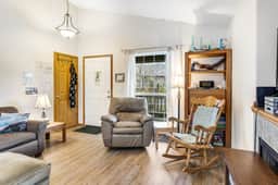 Dog Friendly Home Just a Half Mile Walk to the Beach and Heart of Town - Image 3