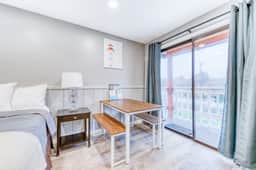 Dog Friendly Room with Kitchen Located Near the Beach and Downtown - Image 4