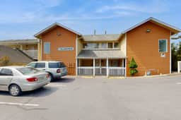 Dog Friendly Studio with Ocean Views WiFi and Nearby Beach Access - Image 2