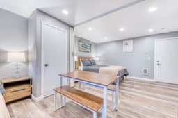 Dog friendly Two Room Combination Walk to Downtown and the Beach - Image 5