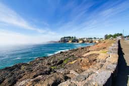 Dog Friendly Waterfront Loft with Seawall and Ocean Views One Block to Harbor - Image 3