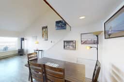 Dog Friendly Waterfront Loft with Seawall and Ocean Views One Block to Harbor - Image 5