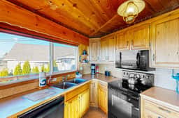 Spacious Dog Friendly Getaway with Boat Parking Perfect for Two Families - Image 4