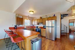 Mid century modern styled home with patio WiFi washer dryer walk to beach - Image 5