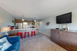 Third floor beachfront condo with a balcony full kitchen and ocean views - Image 4