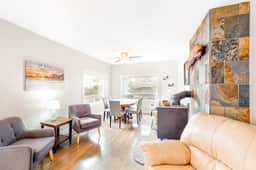 Charming Ocean View Home with Free WiFi and Private Washer Dryer Dogs Welcome - Image 4