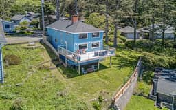 Downstairs Oceanview Hideout with Sweeping Views and Easy Beach Access - Image 2