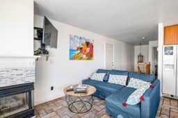 Waterfront dog friendly home a few steps from the beach with hot tub - Image 2