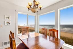 Waterfront dog friendly home a few steps from the beach with hot tub - Image 5