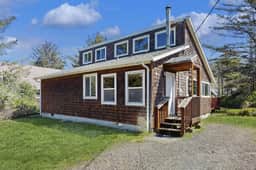 Home near the beach with furnished deck gas grill and outdoor firepit - Image 3