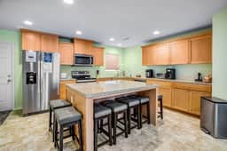 Wonderful duplex with central AC 2 washer dryers 1 minute walk to beach - Image 5