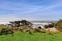 Romantic Ocean View Suite with Easy Beach Access Dog Friendly - Image 2