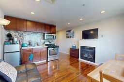 Romantic Ocean View Suite with Easy Beach Access Dog Friendly - Image 5