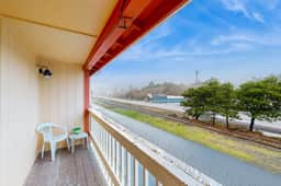Ideally Located Room Near Downtown and the Beach Dog Friendly - Image 2