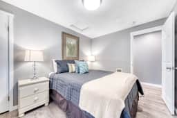 Two Room Combination Close to Downtown and Beach Dogs Welcome - Image 5