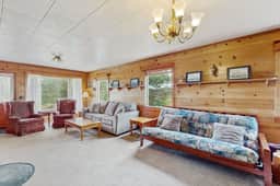 McKinnon's beach house oceanfront with beach views deck patio and fireplace dog friendly - Image 4