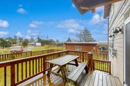 Family friendly home with private hot tub fireplace and BBQ close to beach - Image 5