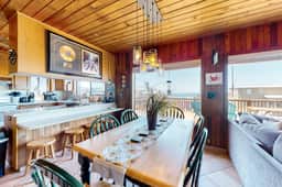 Rustic chic treasure with deck grill wood stove outdoor shower dogs ok - Image 4