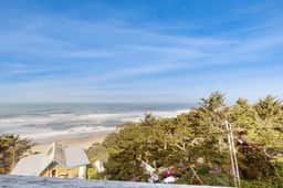 Oceanview Studio on the Main Level Nearby Beach Access Dogs Welcome - Image 2