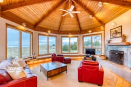 Dog friendly oceanfront house with wood burning fireplace deck and beach access - Image 2
