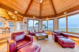 Dog friendly oceanfront house with wood burning fireplace deck and beach access - Image 3