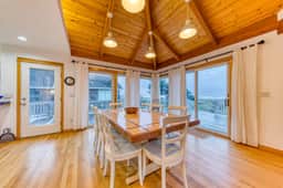 Dog friendly oceanfront house with wood burning fireplace deck and beach access - Image 5